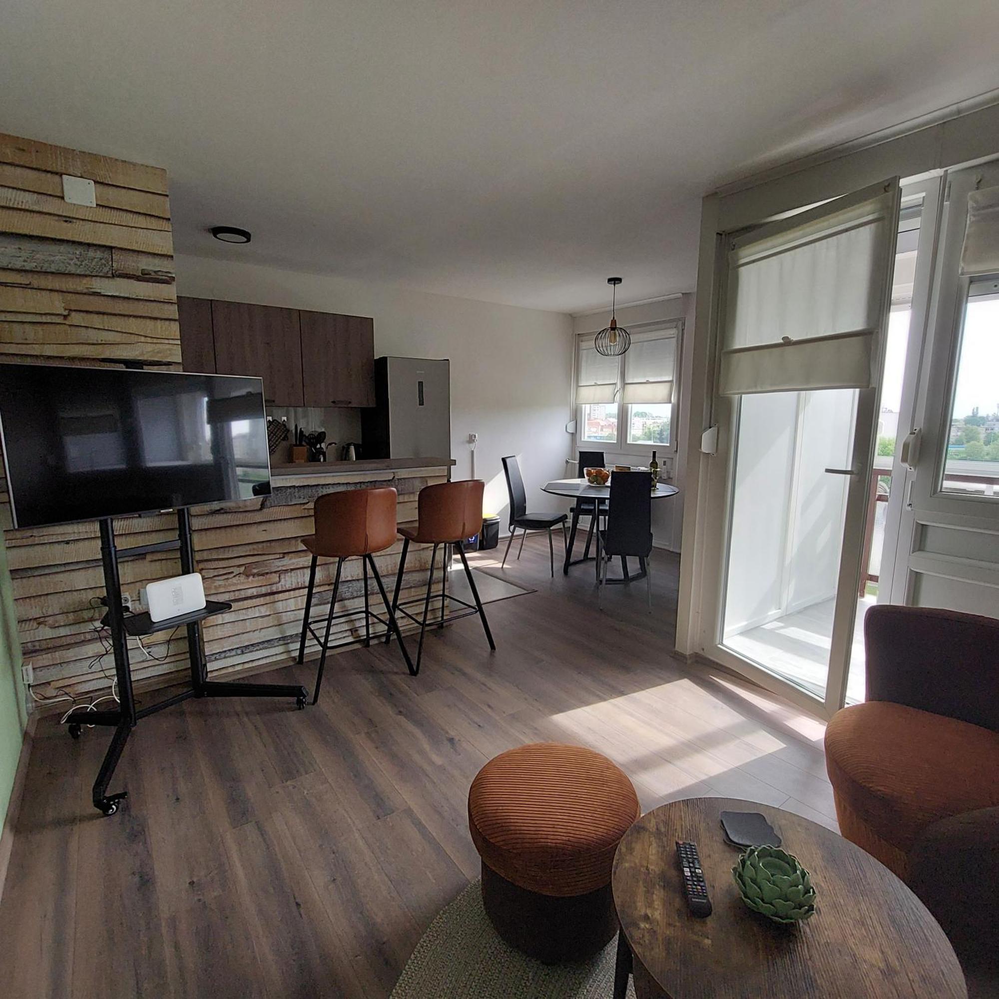 Apartman Ela Karlovac Zewnętrze zdjęcie